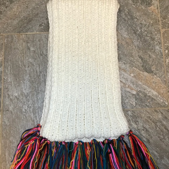 Chunky Hand Knit Scarf with Colorful Fringe - Picture 4 of 4